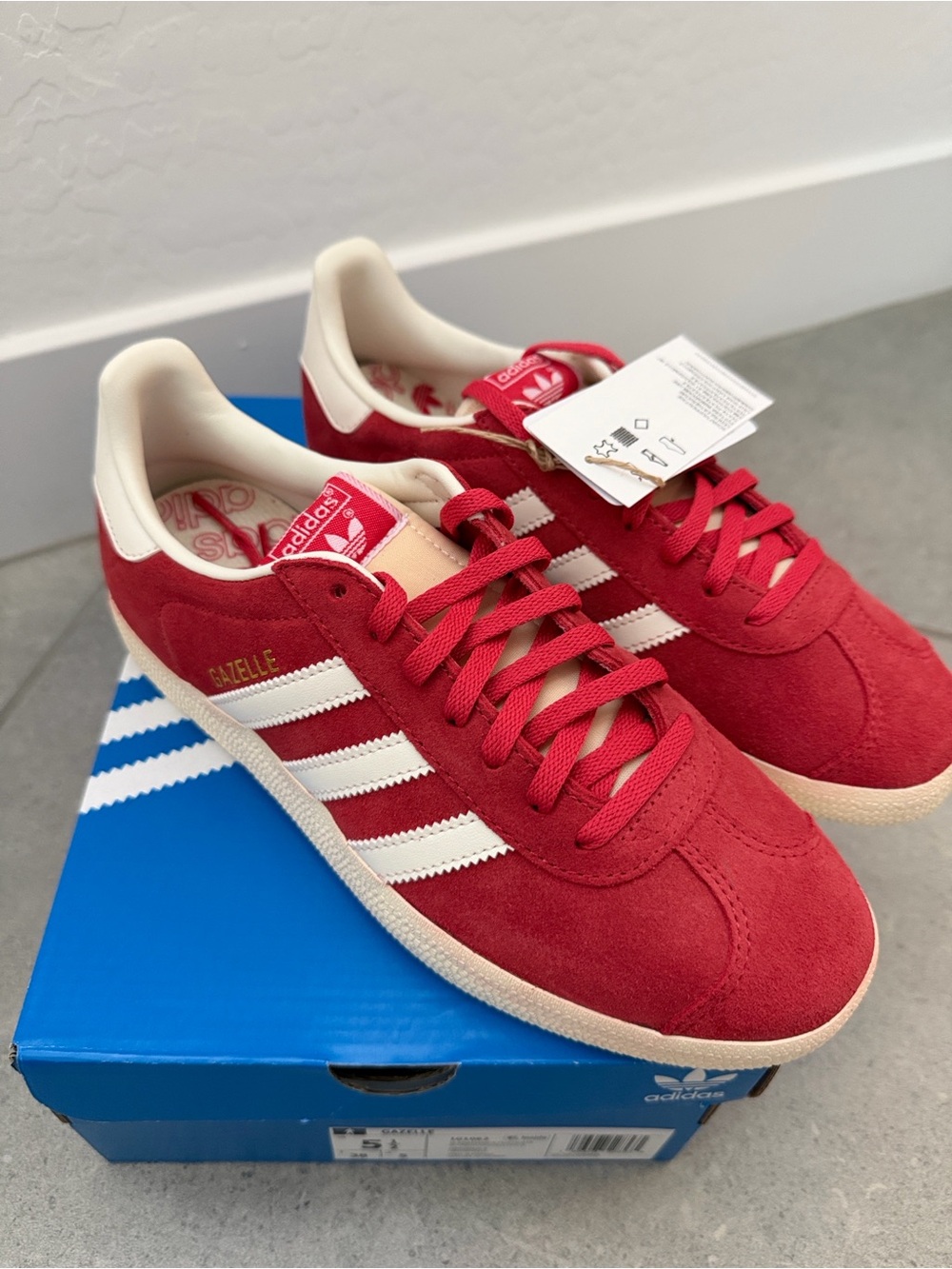 NIB adidas Gazelle Glory Red Off White  Women’s Size 6.5 /Mens Size 5.5 HTf